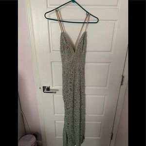 Sage green lace dress from Venus with sequin!